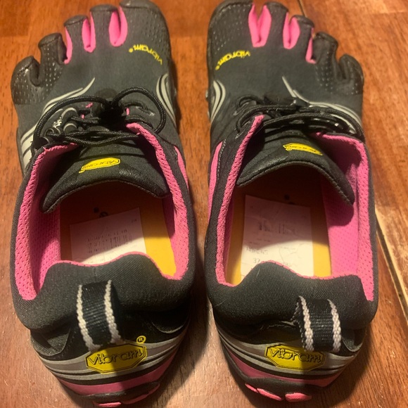 Womens Vibram KMD Sport LS Running Shoes/Black/Grey/Pink size 37. - Picture 2 of 5